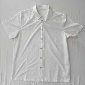 Vuori Men's Short Sleeve Manhattan Button Down Shirt